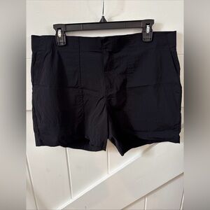 Eddie Bauer Women’s Stretch 4” Black Shorts Nylon Side Pockets Hiking Outdoors